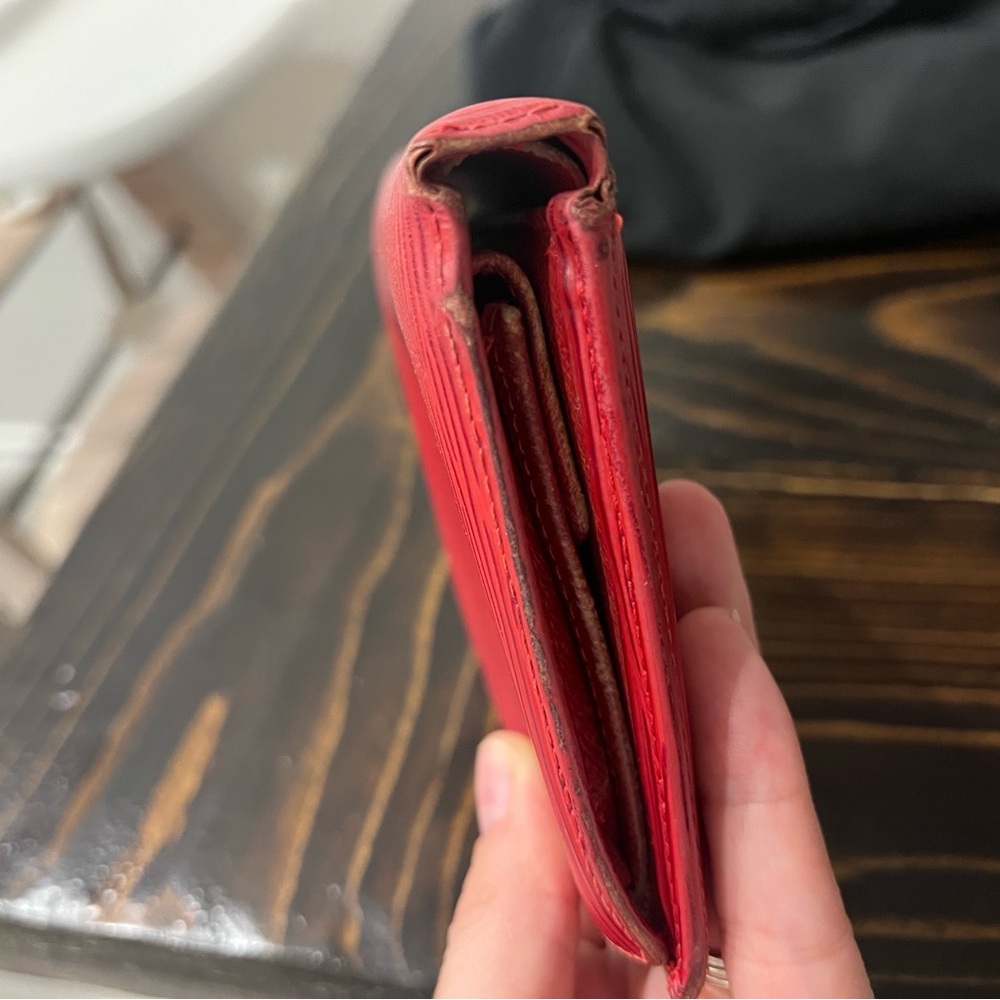 Red Epi Wallet LV red epi bifold wallet Louis Vuitton - Picture 6 of 8